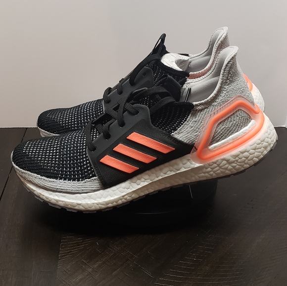 NEW Adidas Ultra Boost 19 - Picture 6 of 7